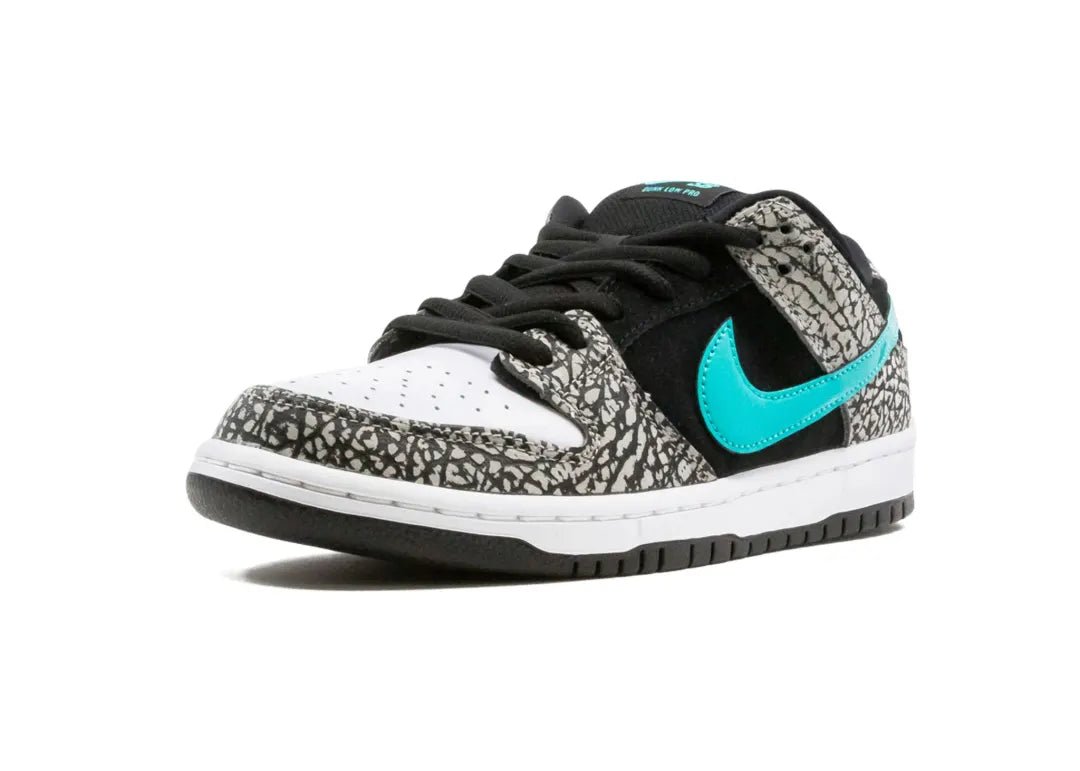 Nike SB Dunk Low atmos Elephant