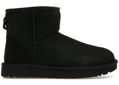 UGG Classic Mini II Boot Black (W) - PLUGSNEAKRS